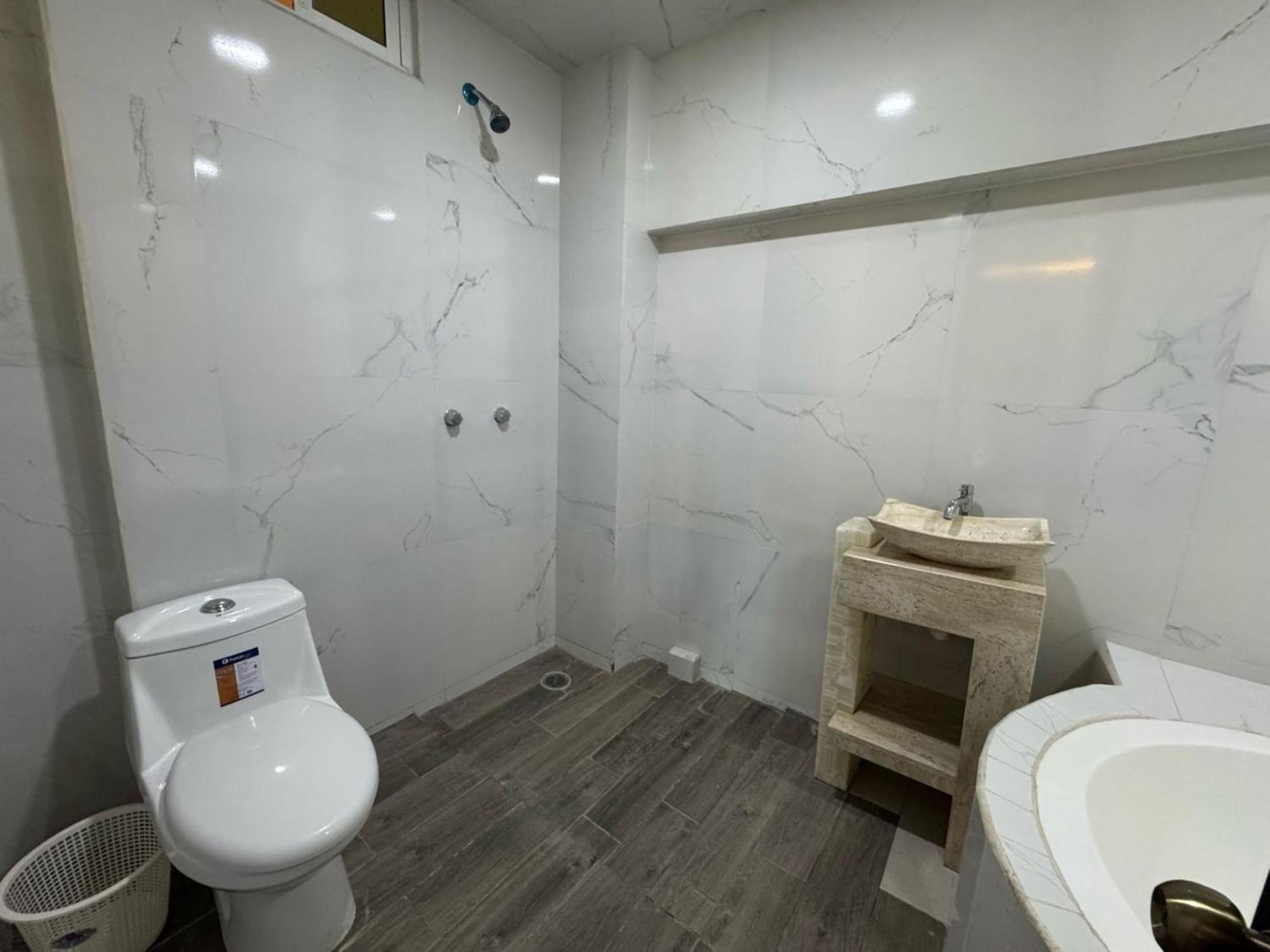 Oyo Hotel Familiar Tollan チョルーラ エクステリア 写真