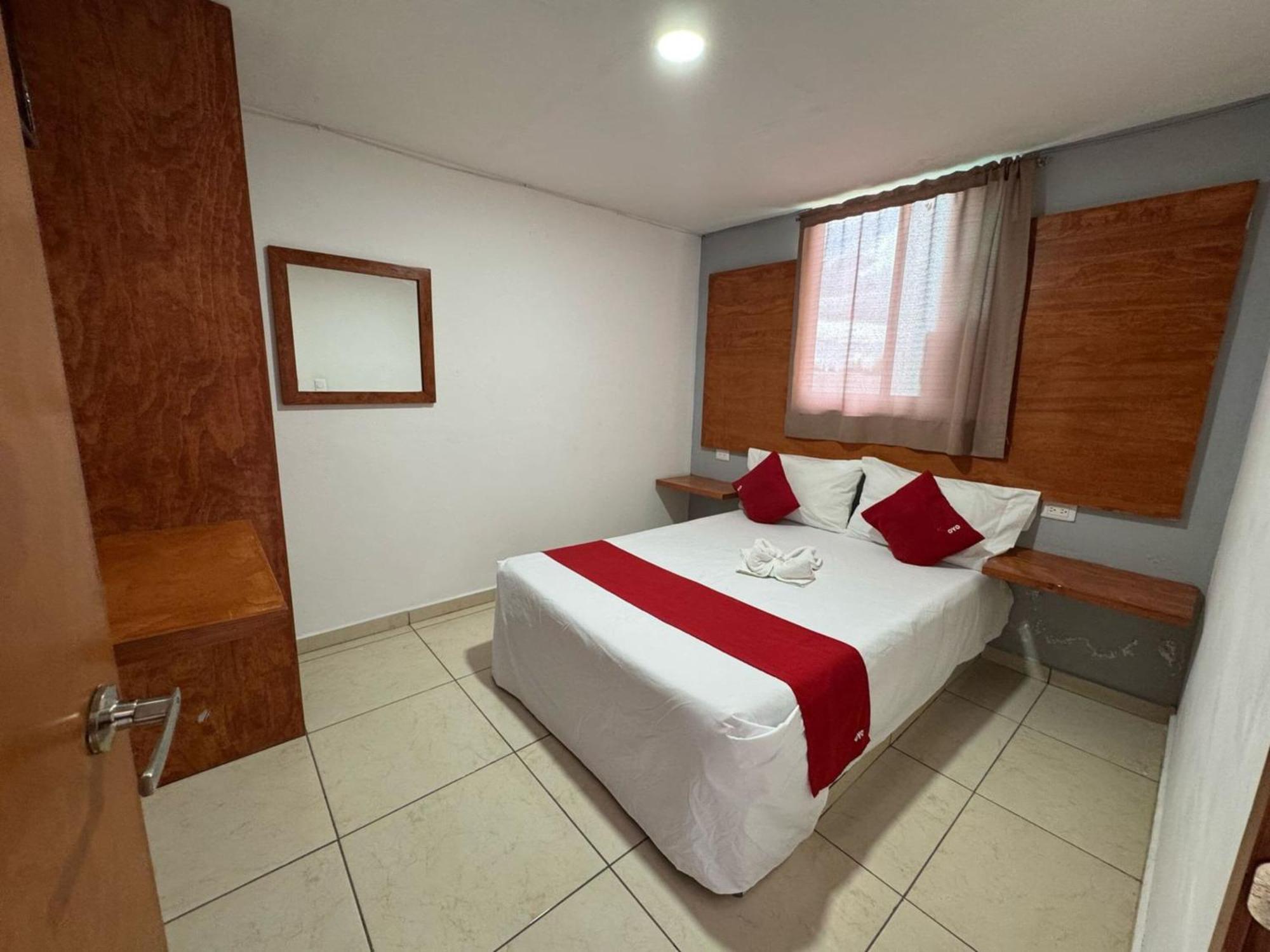 Oyo Hotel Familiar Tollan チョルーラ エクステリア 写真